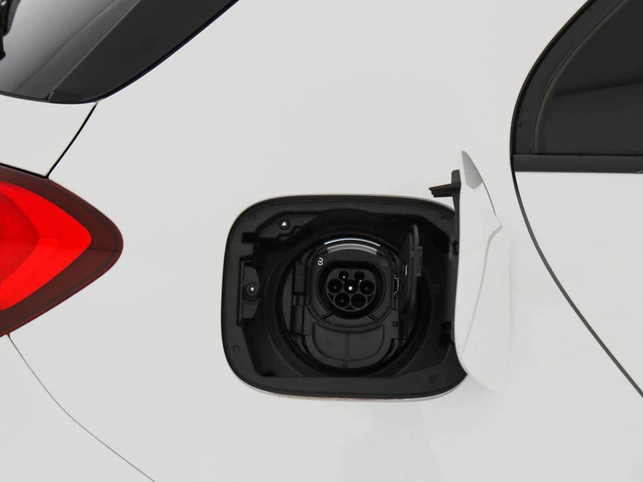 A 250 e phev (eq-power) Premium auto - Certified