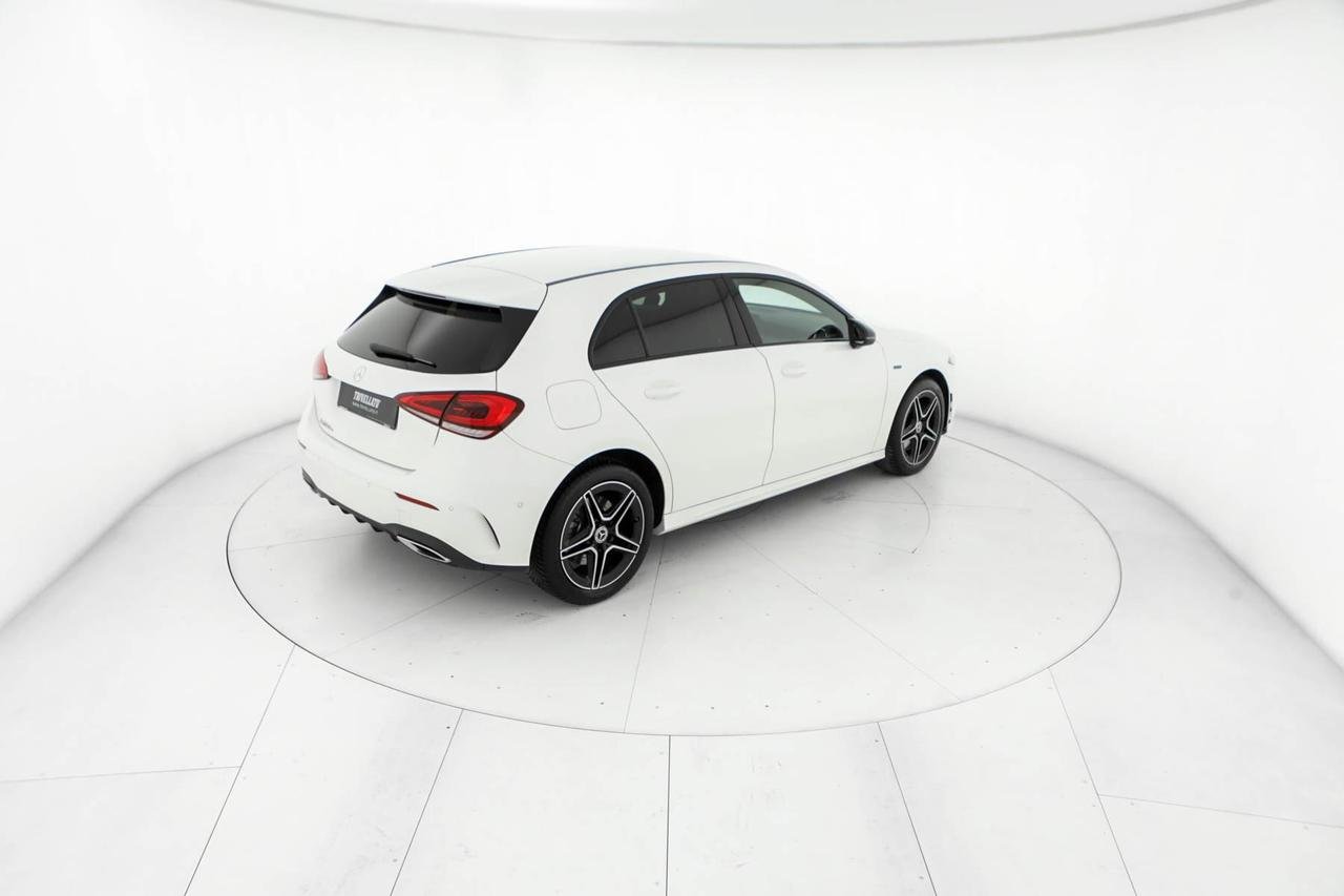 A 250 e phev (eq-power) Premium auto - Certified