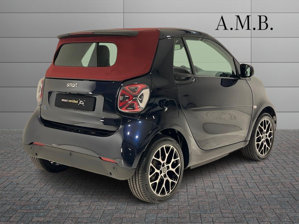 Fortwo Cabrio eq suitegrey-white 22kW - Certified