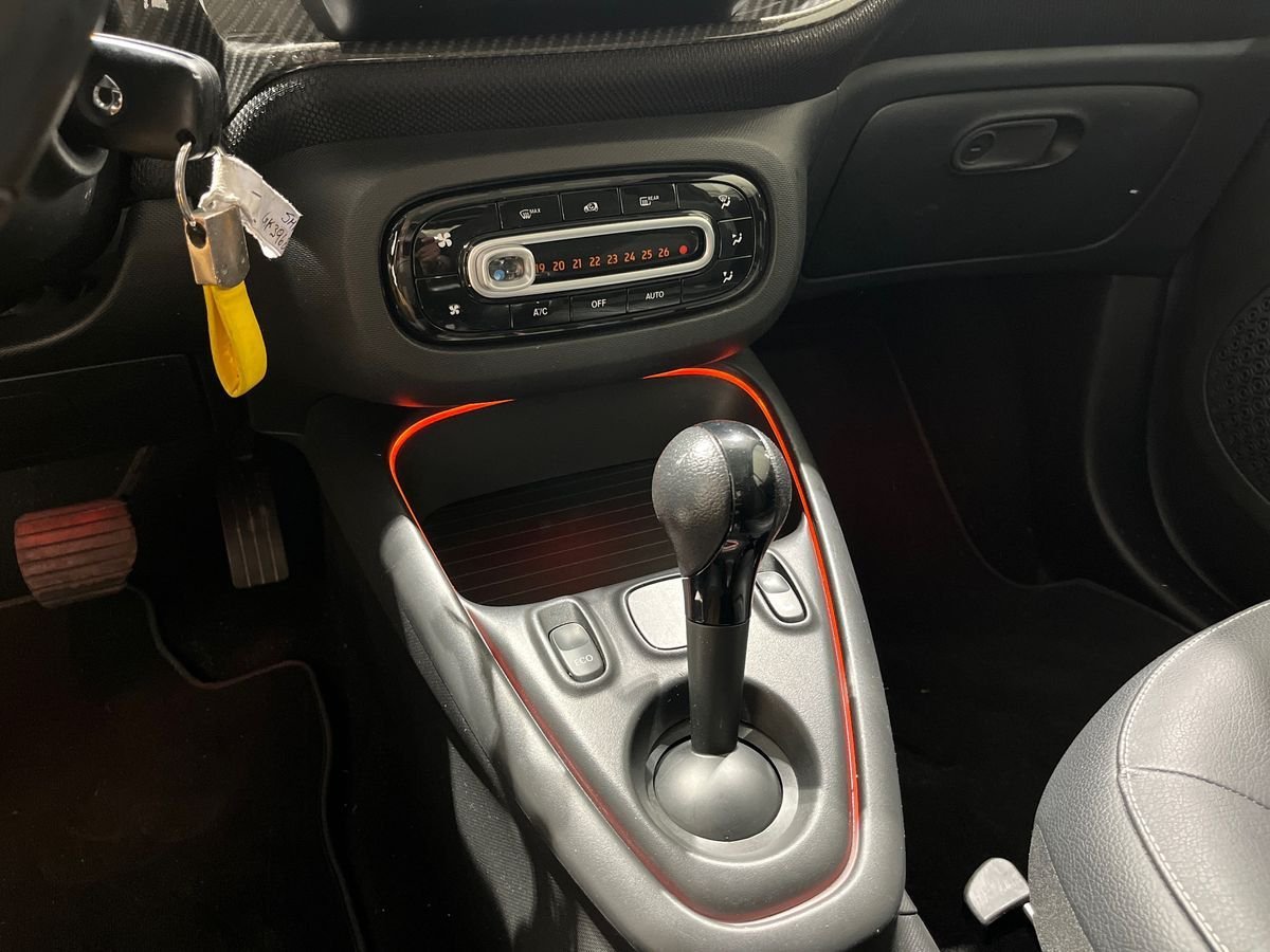 Fortwo Cabrio eq suitegrey-white 22kW - Certified