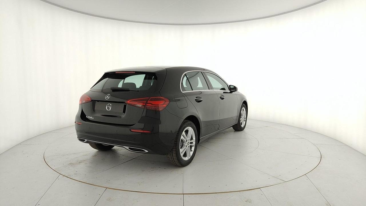 A 250 e phev Progressive Advanced auto - Certified