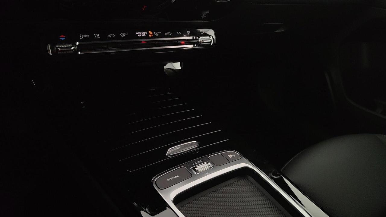 A 250 e phev Progressive Advanced auto - Certified