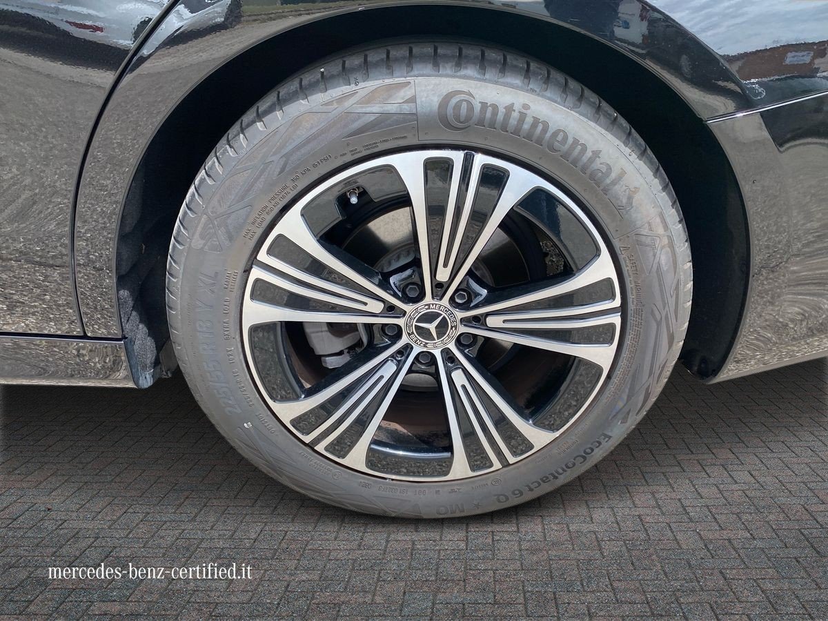 E SW 220 d Advanced auto - Certified