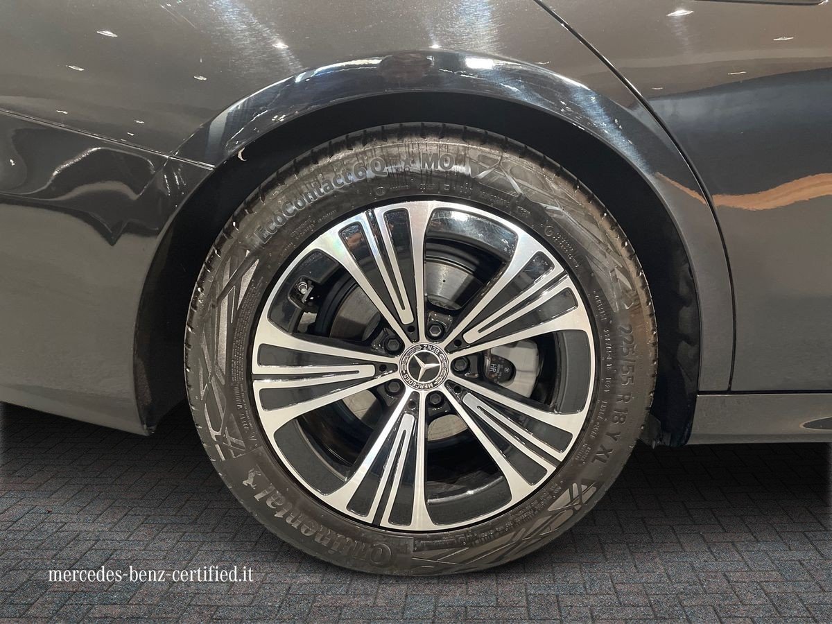 E SW 220 d Advanced auto - Certified