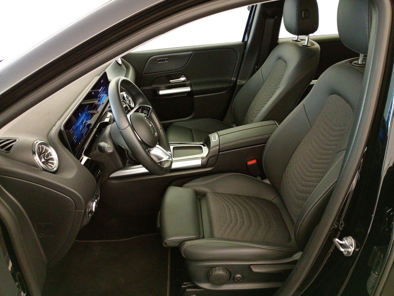 B 180 Progressive Advanced Plus auto - Certified
