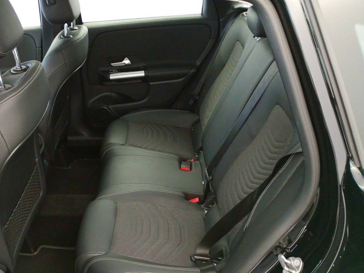 B 180 Progressive Advanced Plus auto - Certified