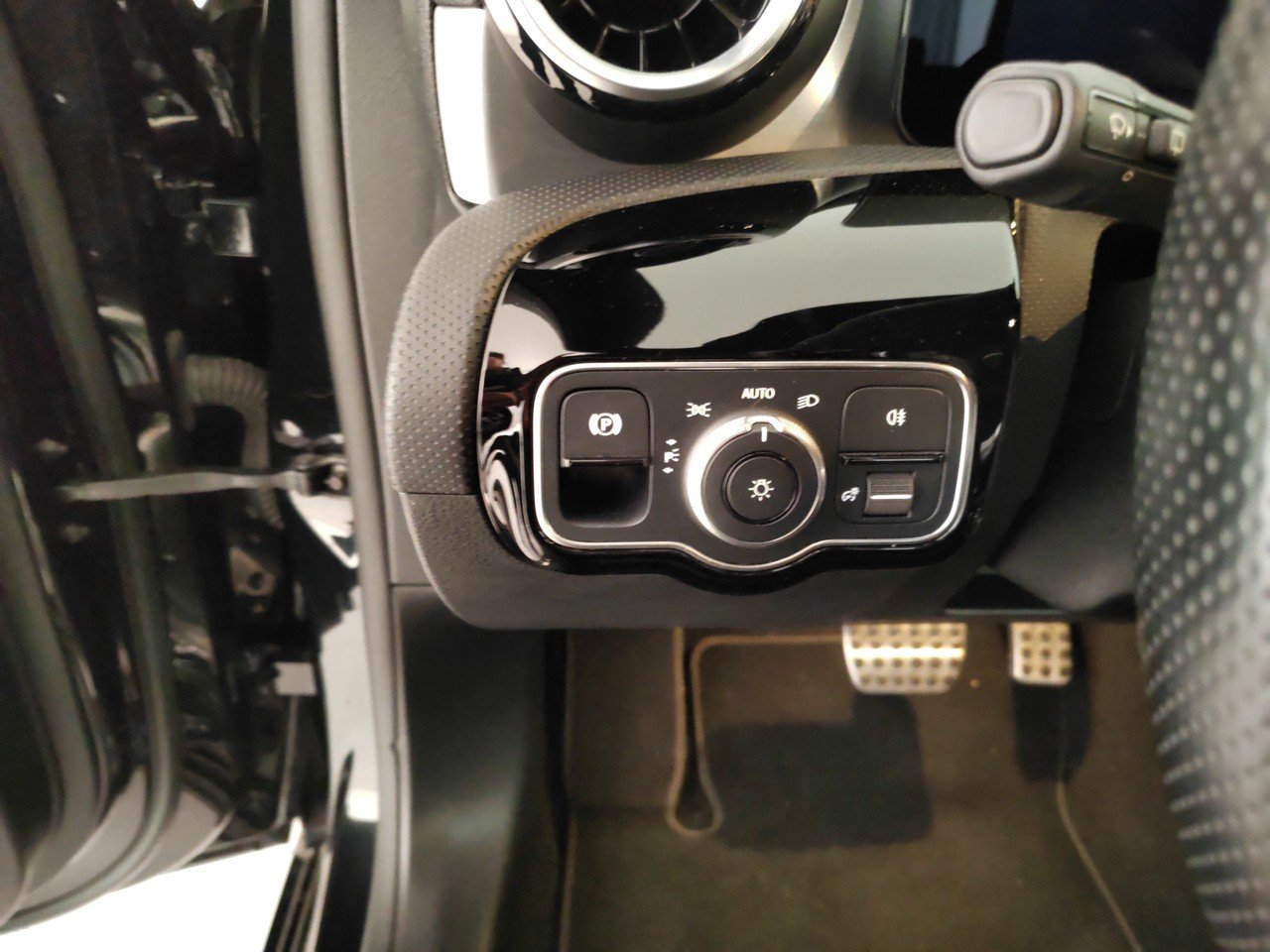 A 250 e phev (eq-power) Premium auto - Certified