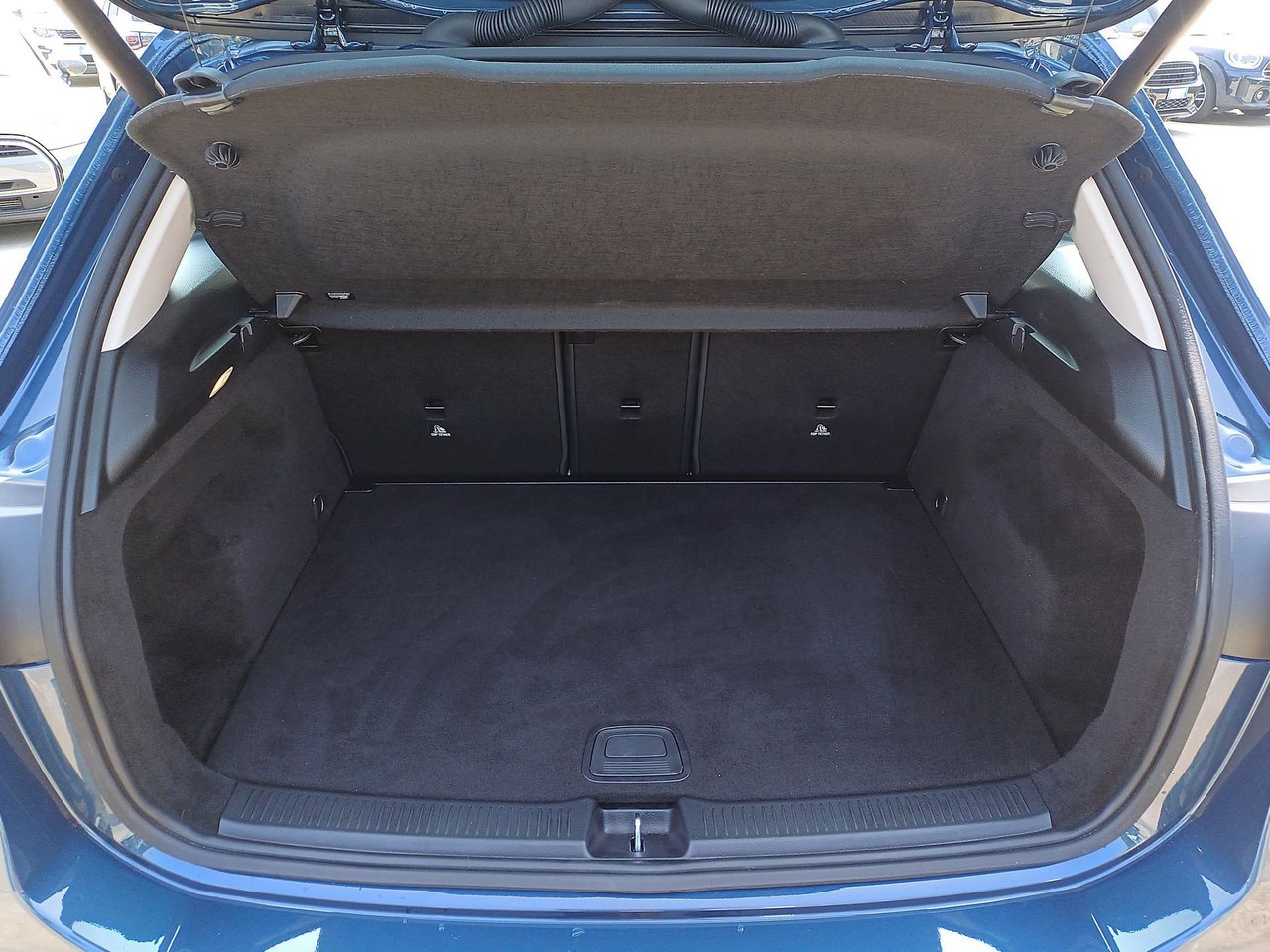 B 180 Progressive Advanced auto - Certified