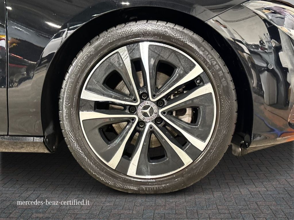CLA Shooting Brake 180 d Progressive Advanced auto - Certified