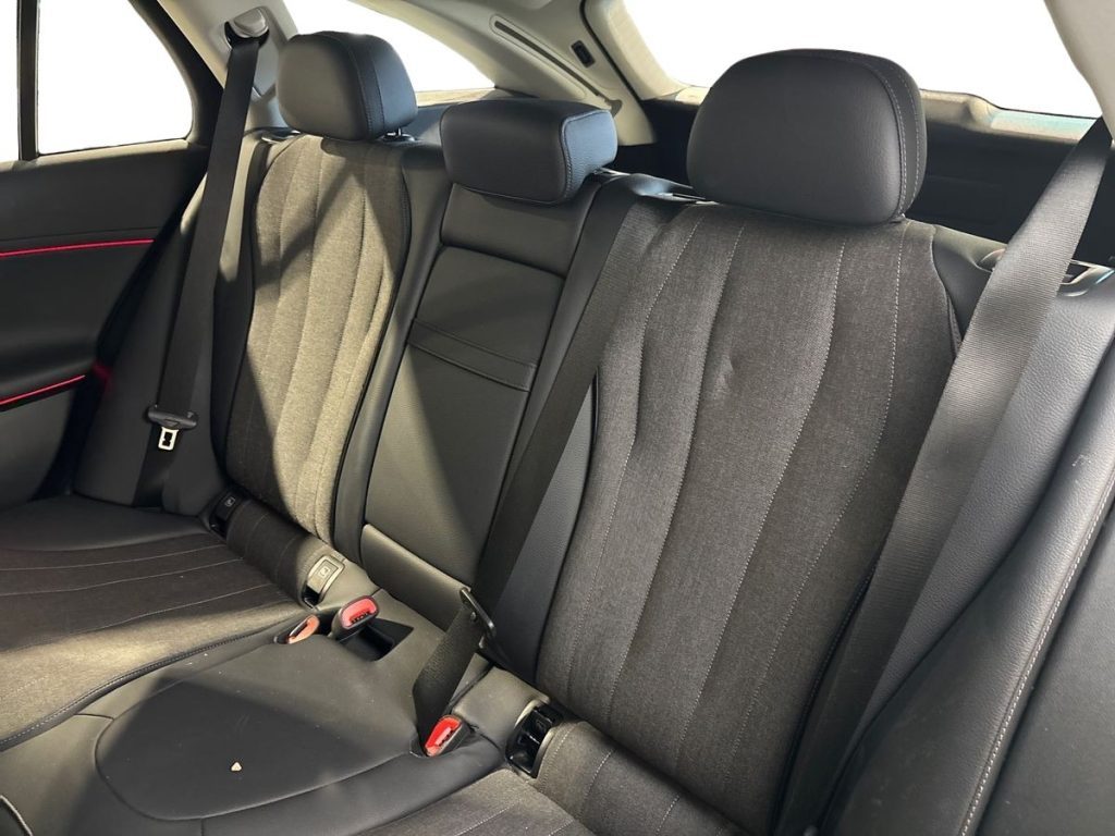 E SW 220 d Advanced auto - Certified