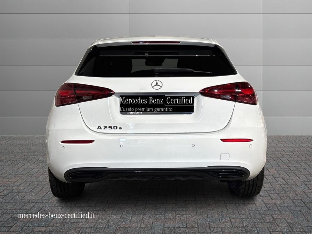 A 250 e phev Progressive Advanced auto - Certified