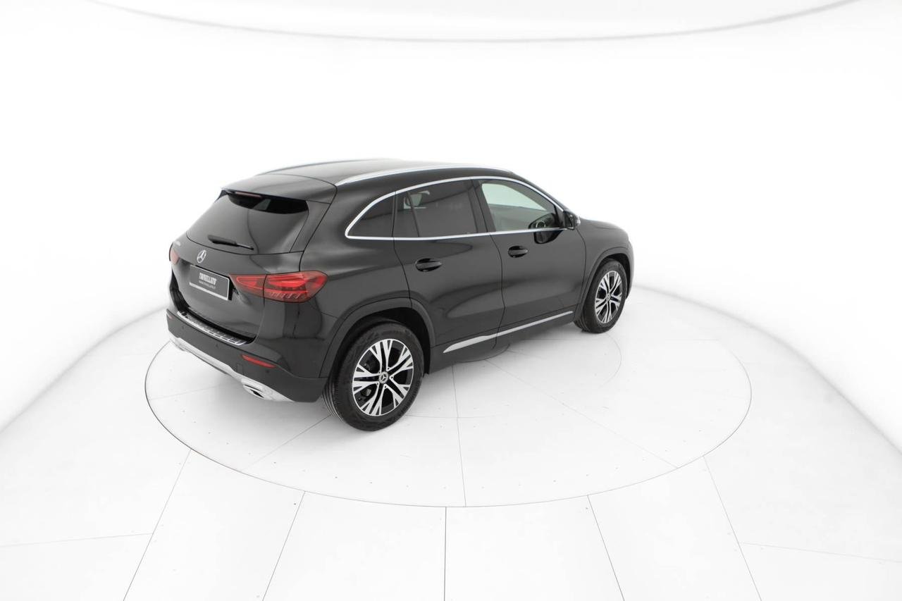 GLA 180 d Progressive Advanced auto - Certified