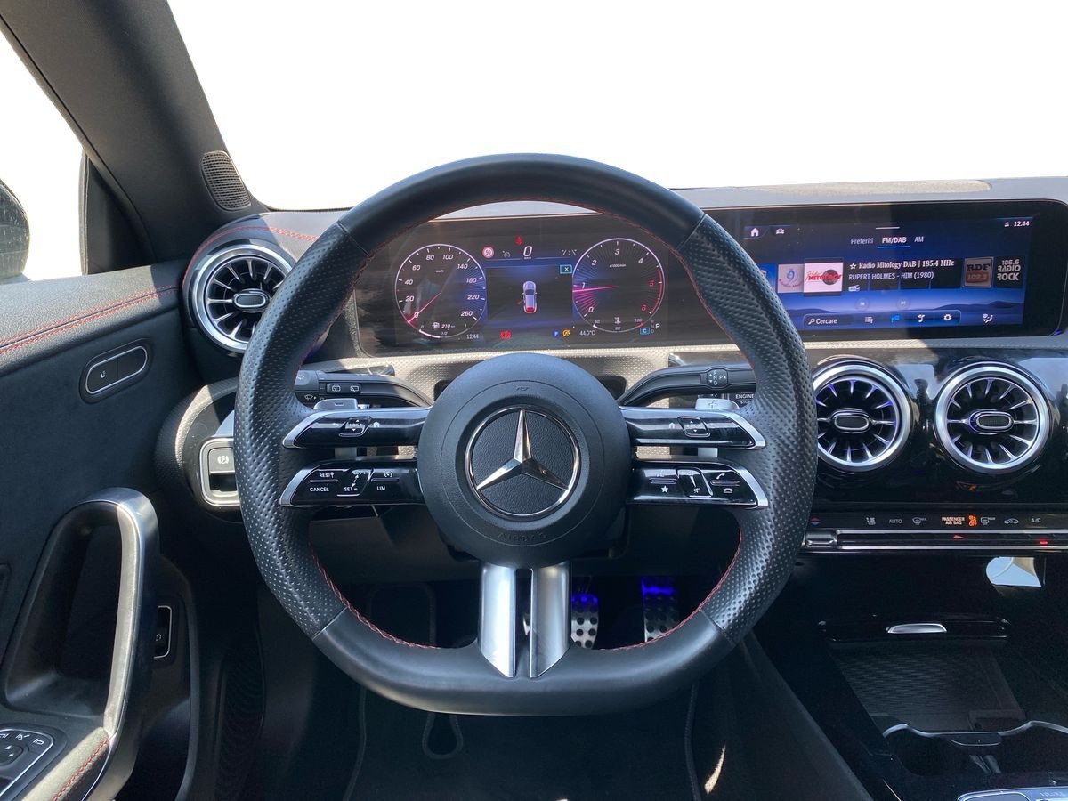 CLA Shooting Brake 200 d Premium auto - Certified