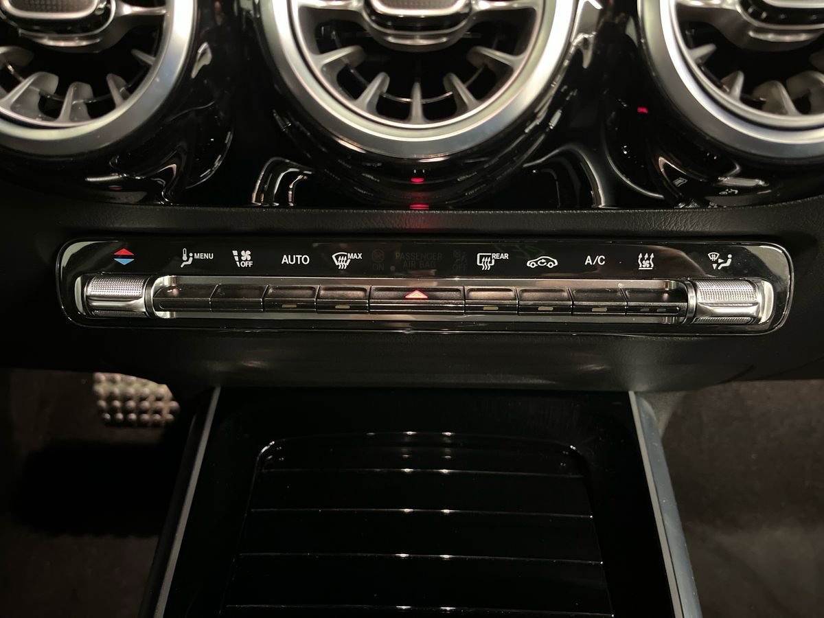EQA 300 AMG Line Advanced 4matic - Certified