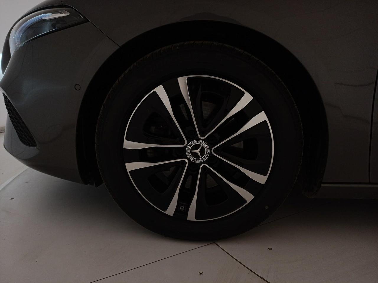 A 180 d Progressive Advanced auto - Certified