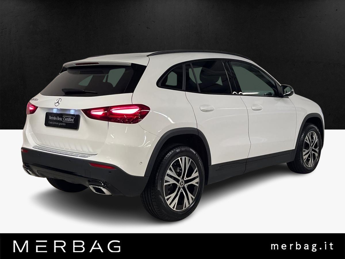 GLA 180 d Business Extra auto - Certified