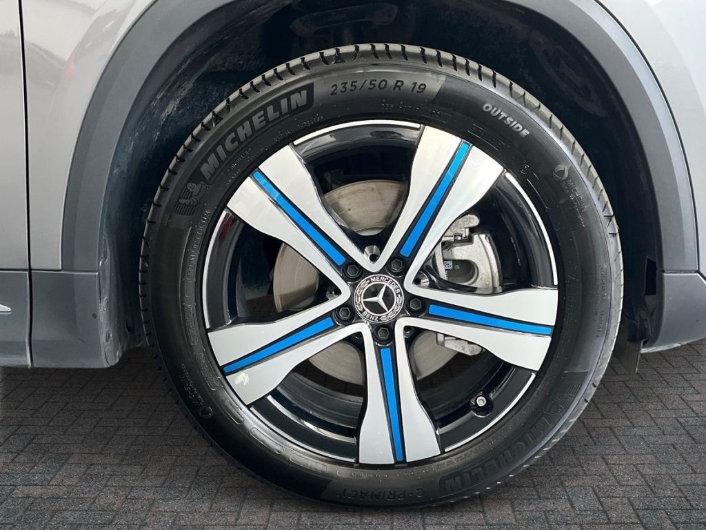 EQA 250 Sport Plus - Certified