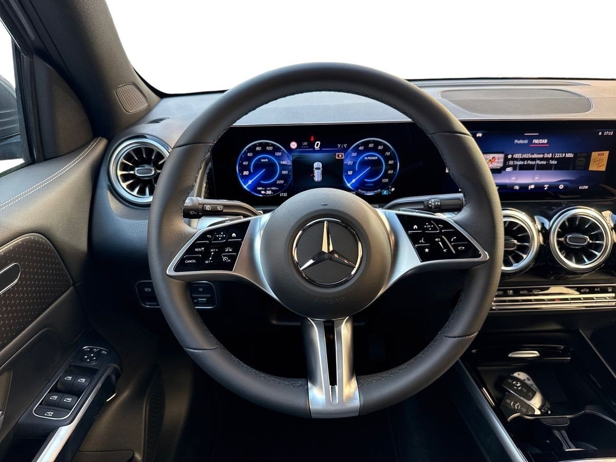 EQB 300 Progressive Advanced 4matic - Certified