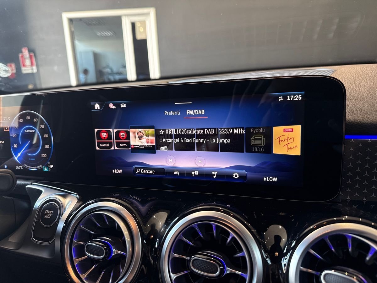 EQB 300 Progressive Advanced 4matic - Certified