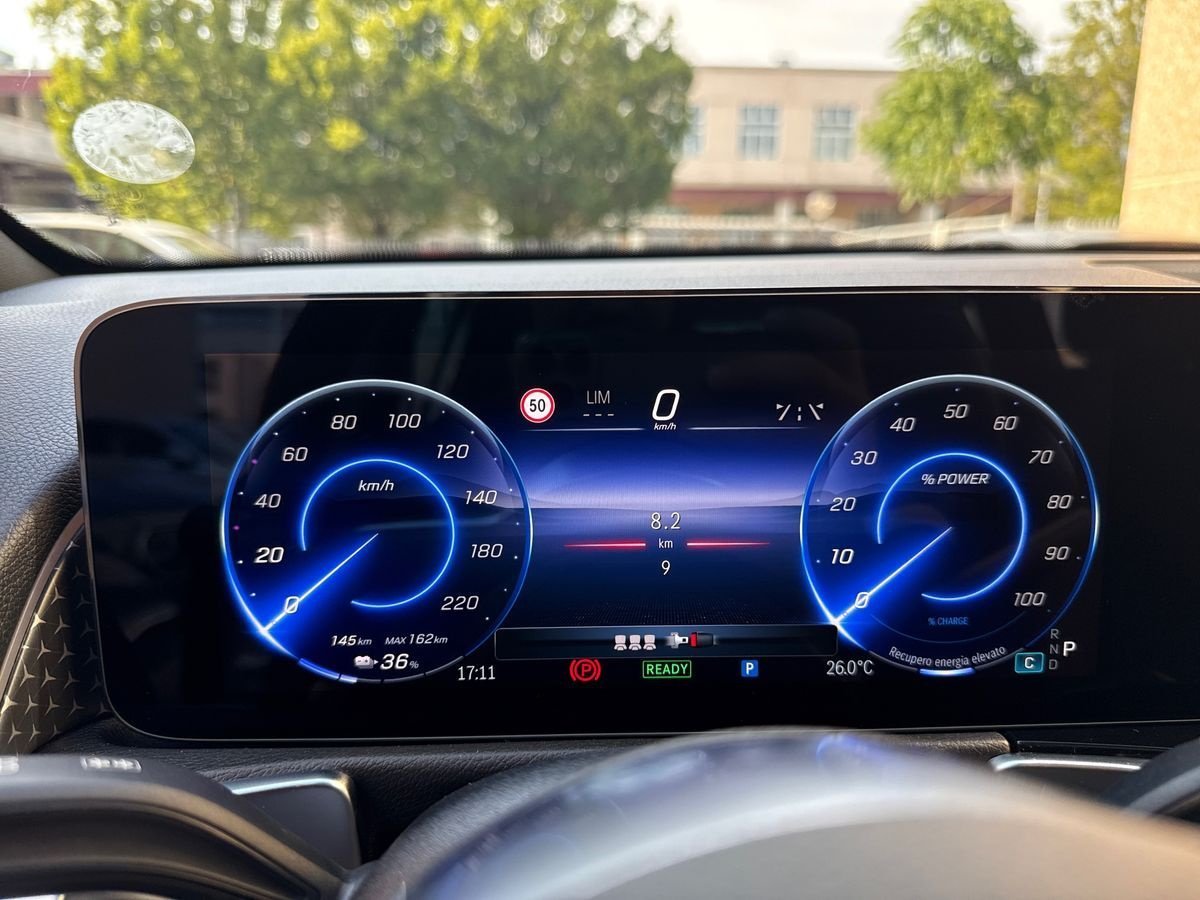 EQB 300 Progressive Advanced 4matic - Certified