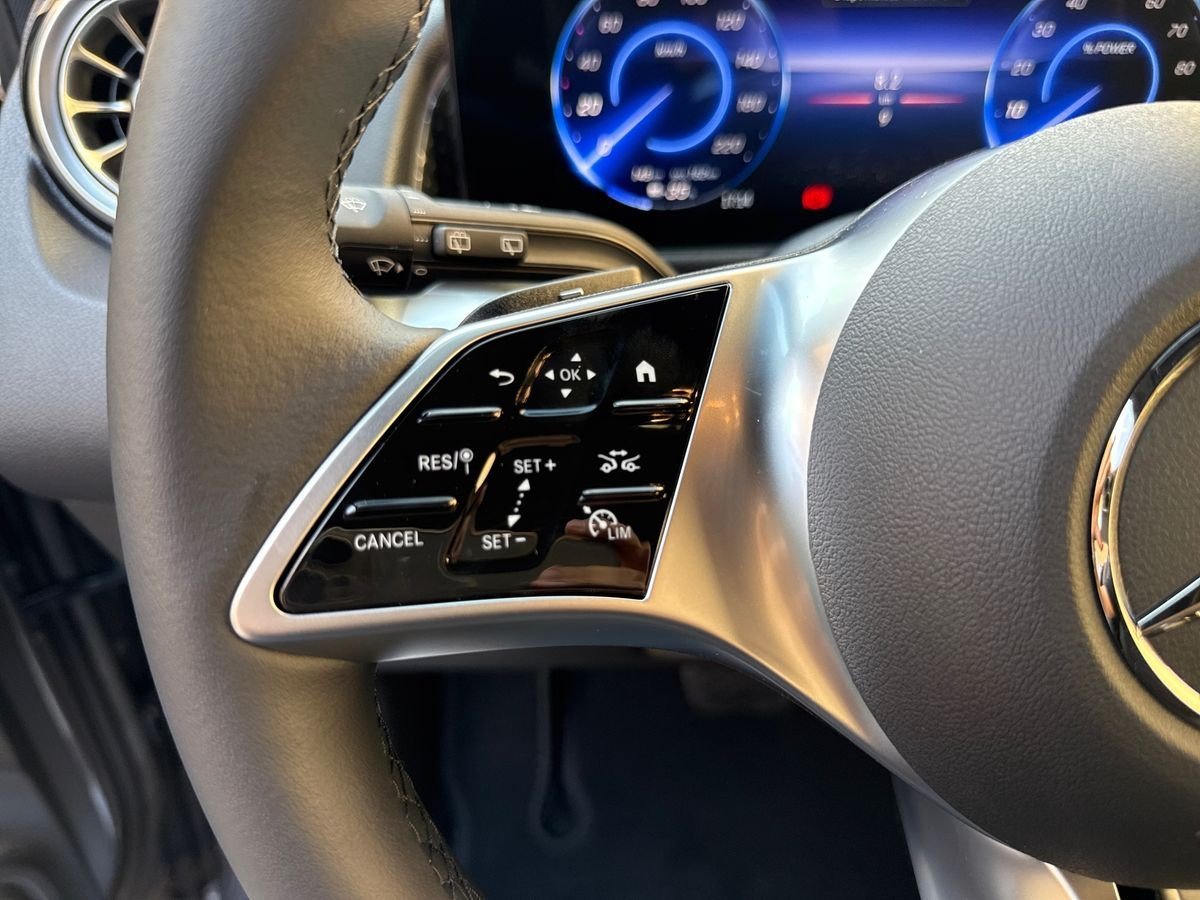 EQB 300 Progressive Advanced 4matic - Certified