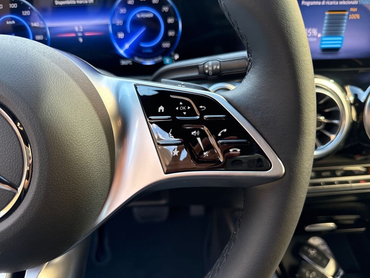 EQB 300 Progressive Advanced 4matic - Certified