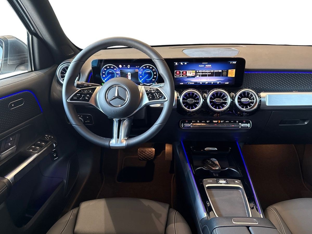 EQB 300 Progressive Advanced 4matic - Certified