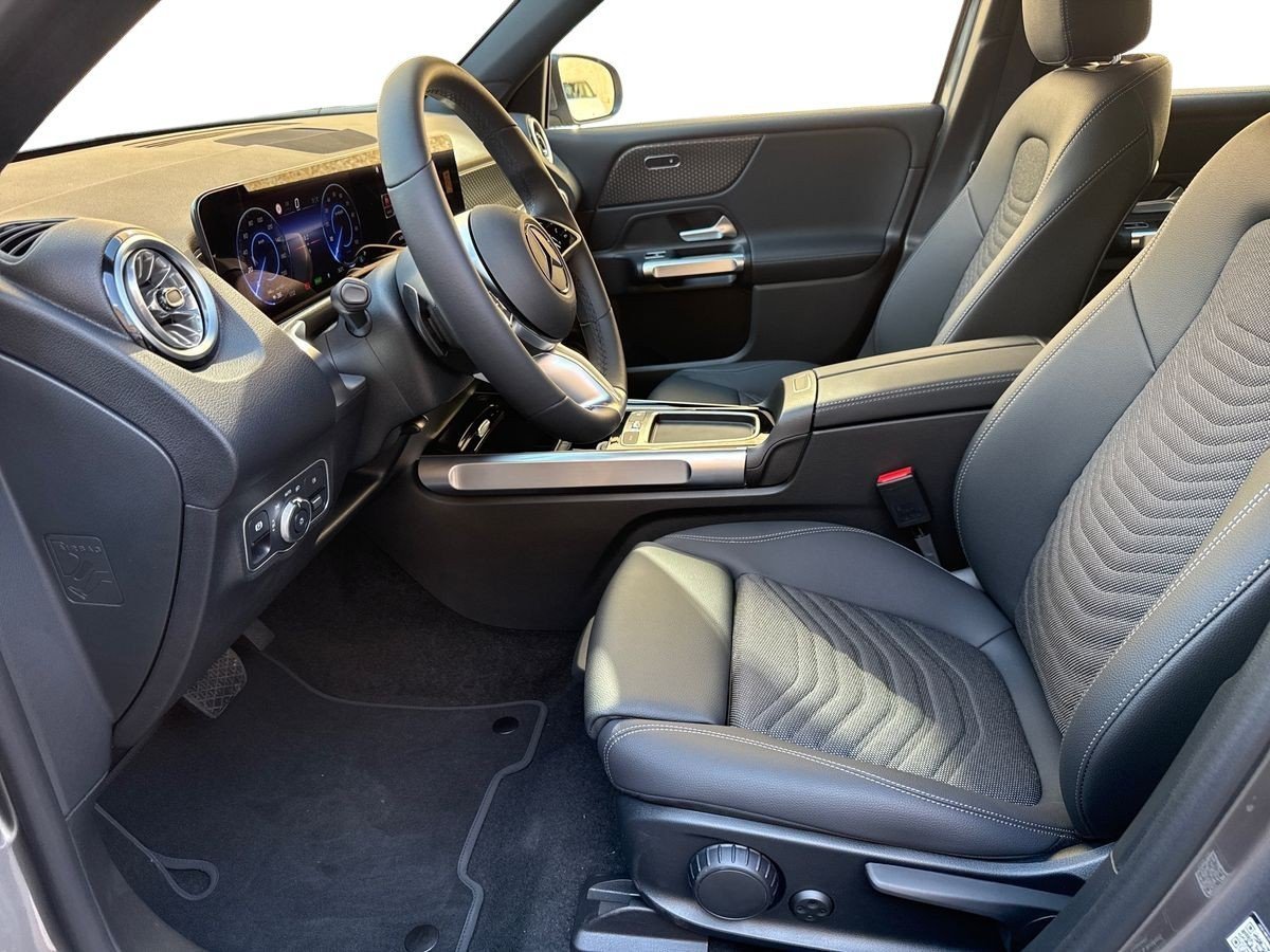 EQB 300 Progressive Advanced 4matic - Certified