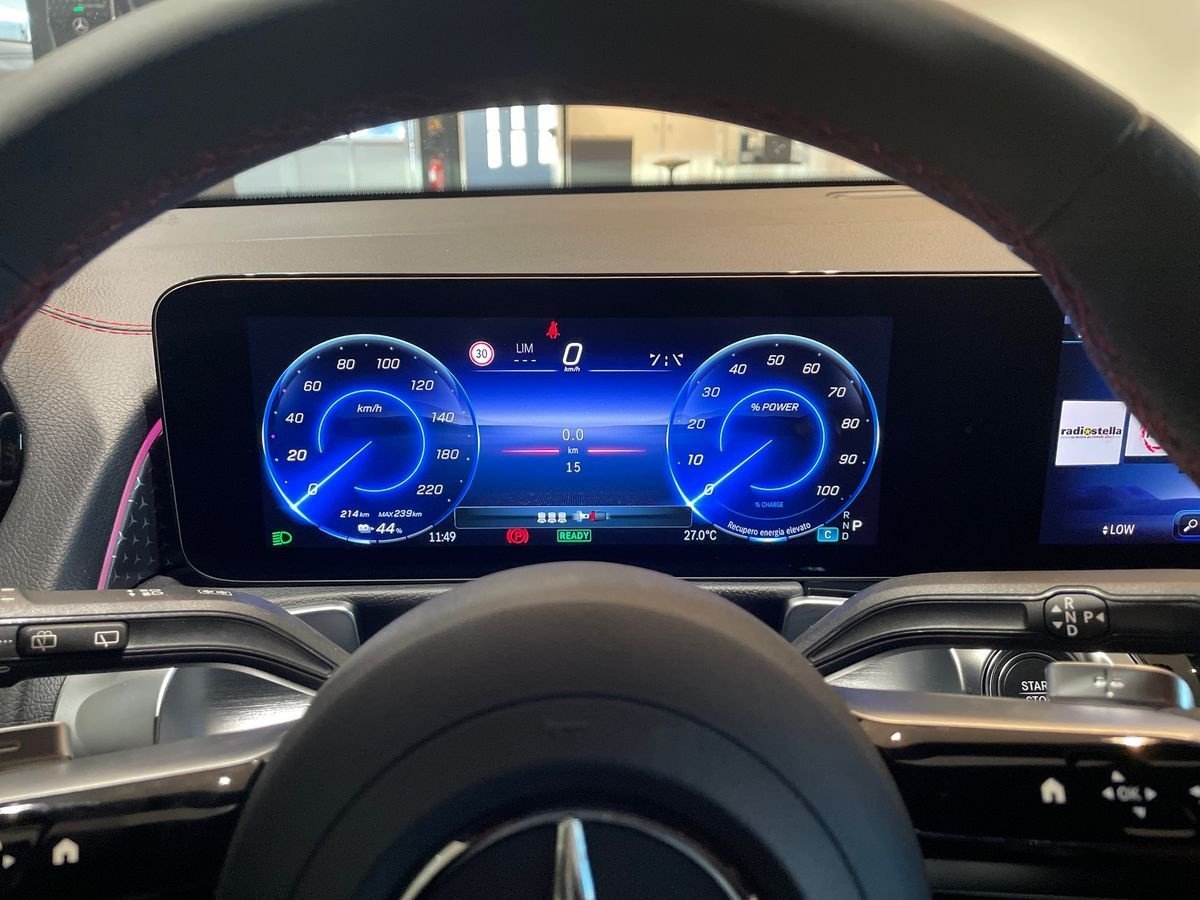 EQB 250+ AMG Line Advanced - Certified