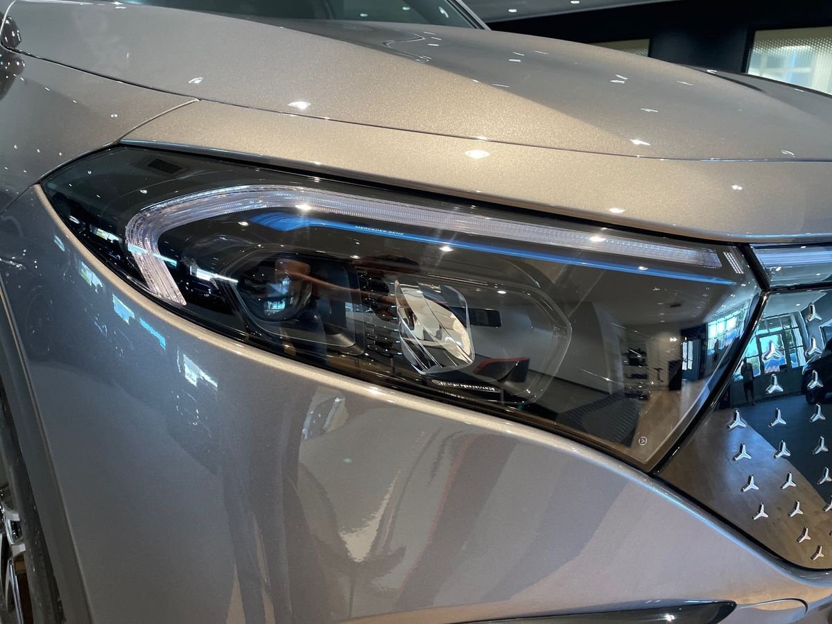 EQB 250+ AMG Line Advanced - Certified