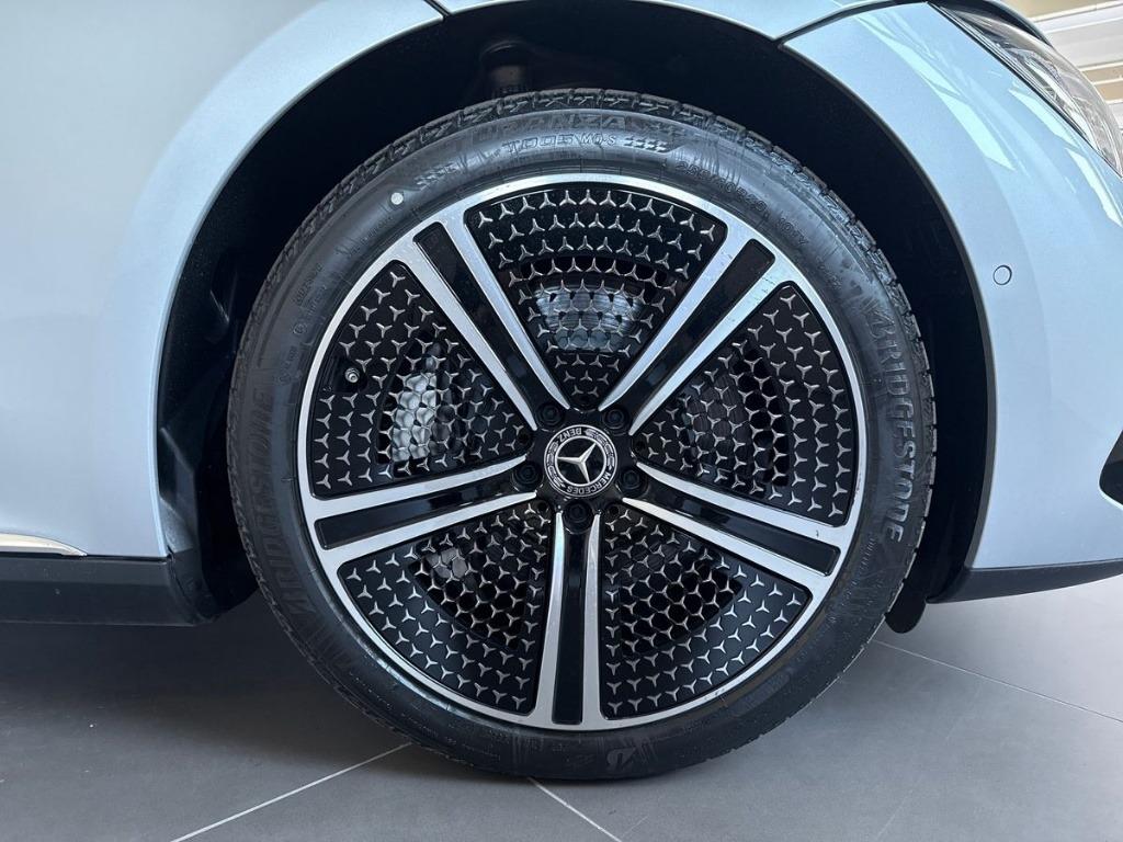 EQE 300 Premium - Certified
