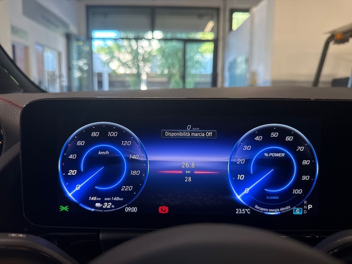 EQA 300 AMG Line Advanced 4matic - Certified