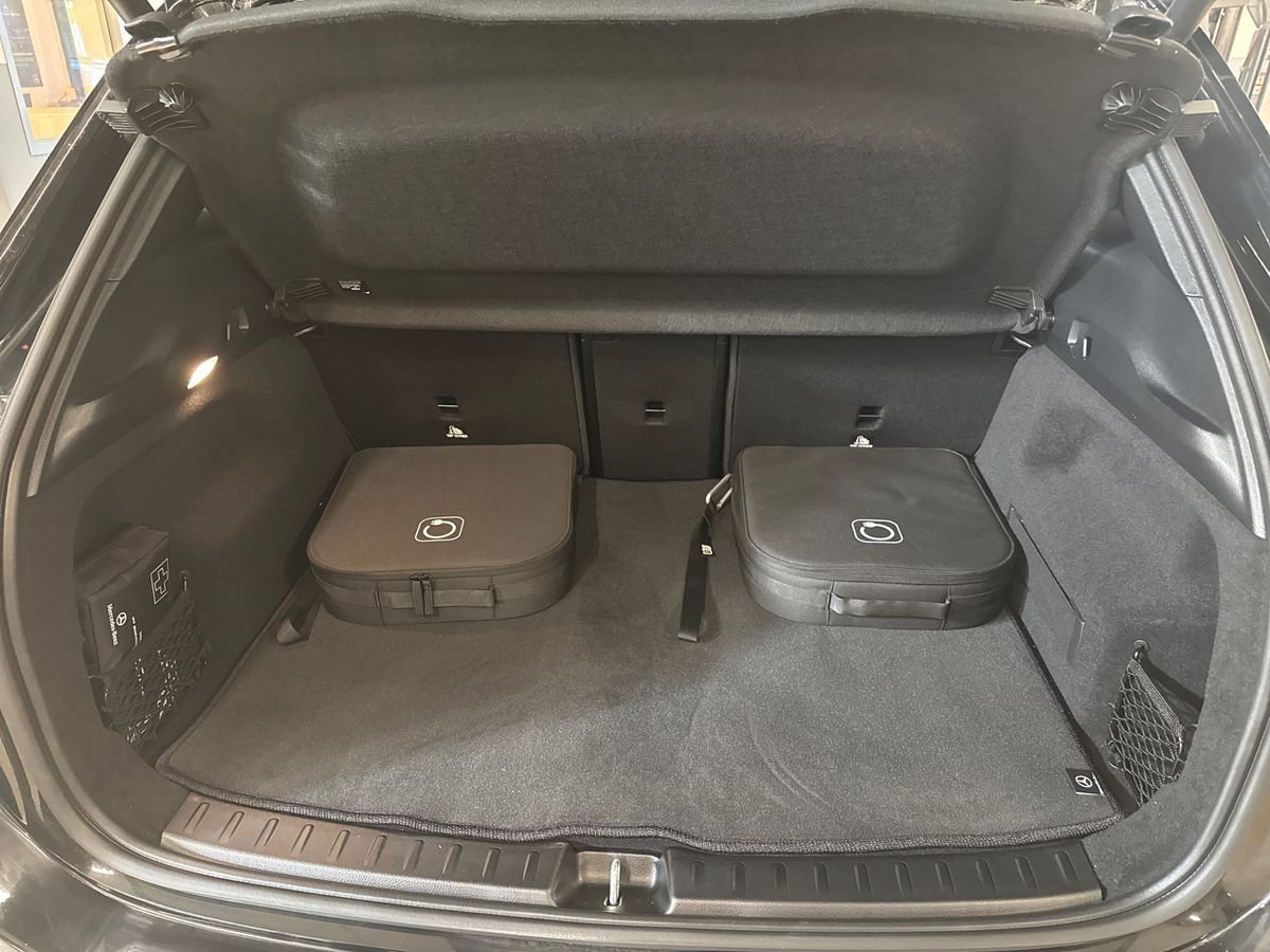 EQA 300 AMG Line Advanced 4matic - Certified