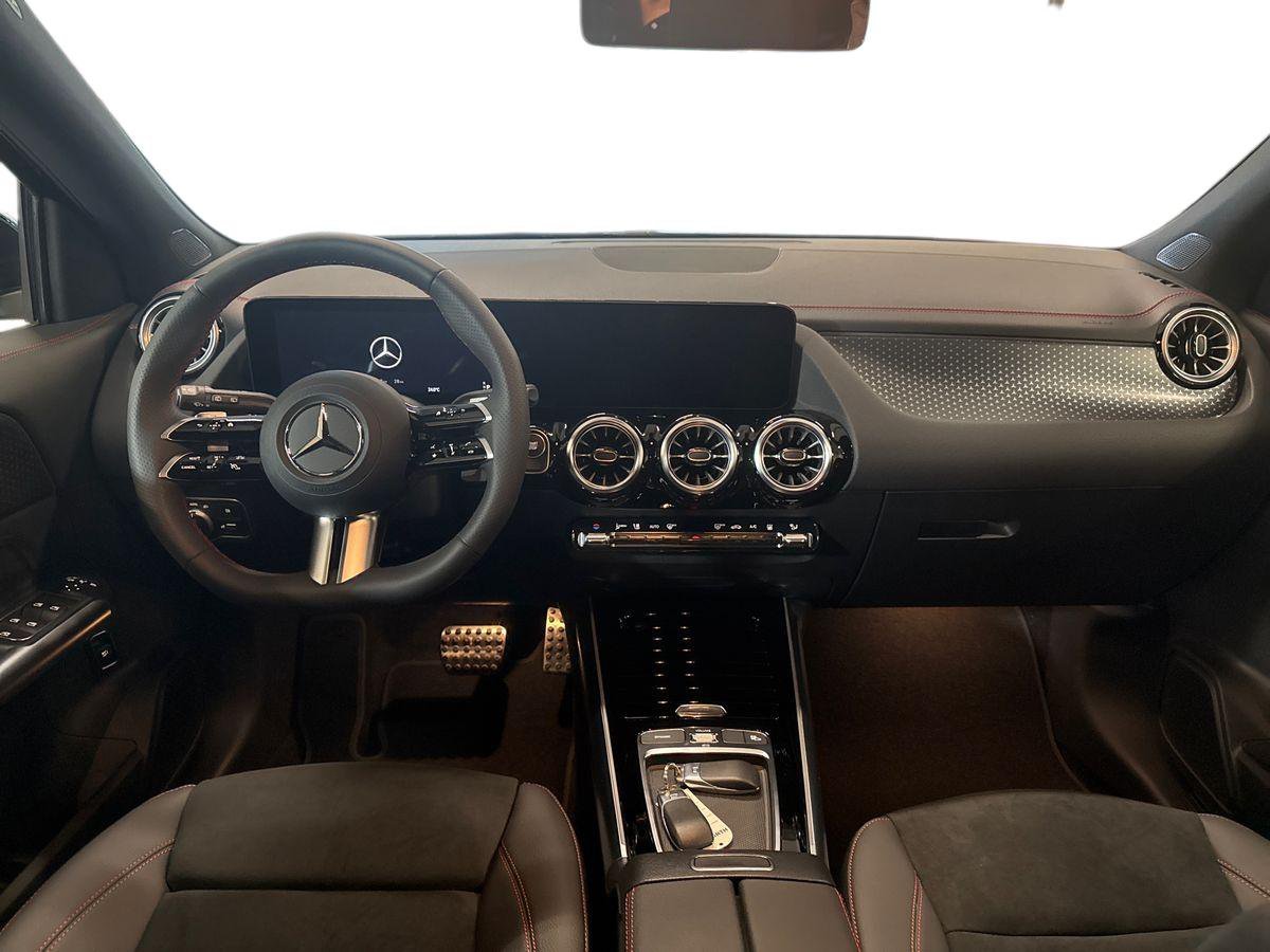 EQA 300 AMG Line Advanced 4matic - Certified