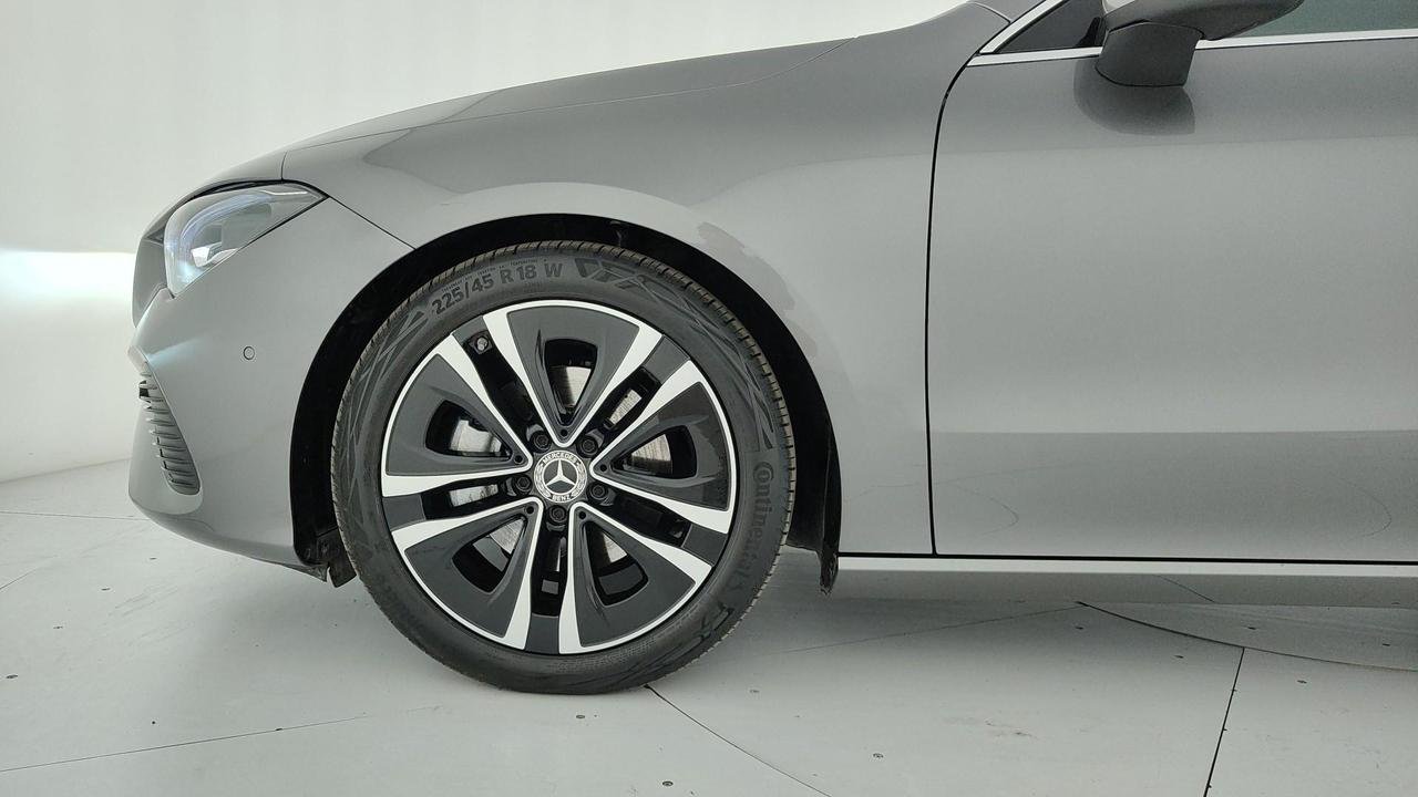 CLA Shooting Brake 180 d Progressive Advanced auto - Certified