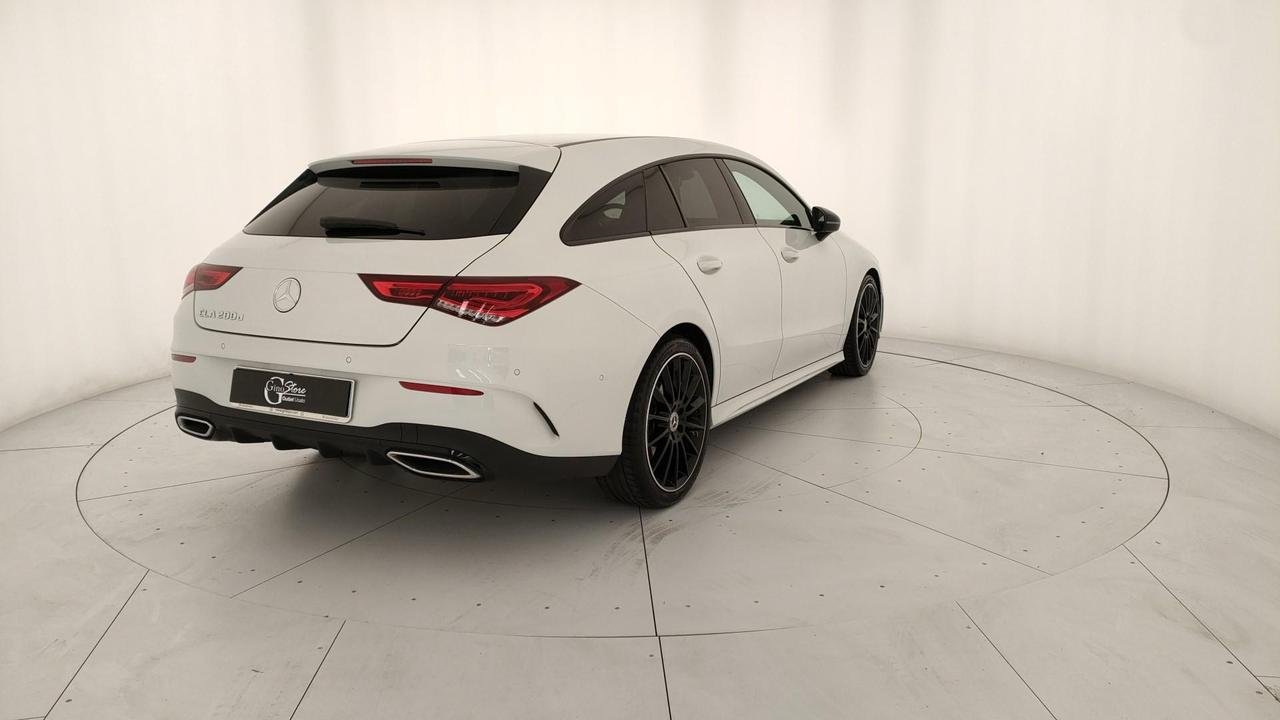 CLA Shooting Brake 200 d Premium auto - Certified