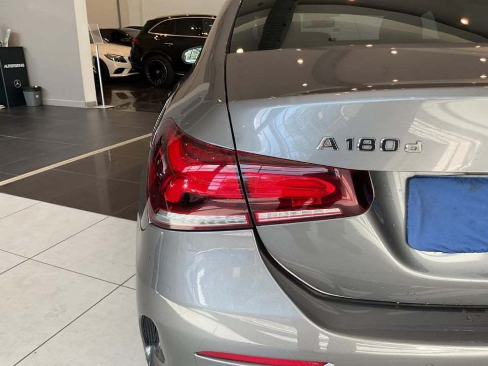 A 180 d Premium auto - Certified