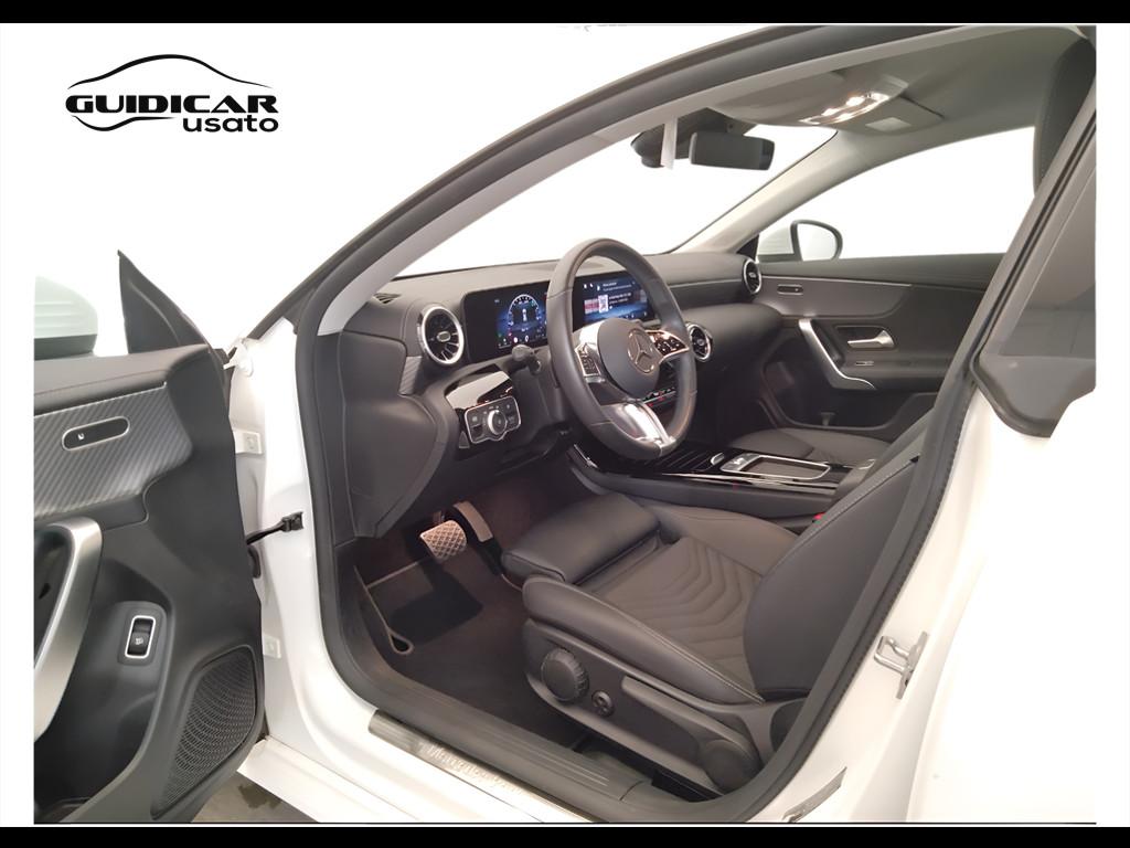 CLA Shooting Brake 180 d Progressive Advanced auto - Certified