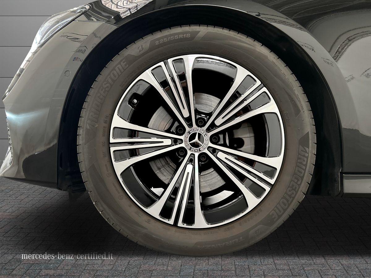 E SW 220 d Advanced auto - Certified
