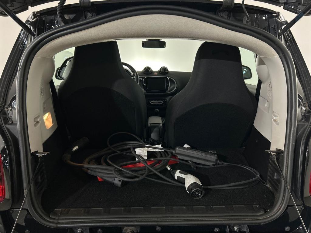 Fortwo eq Berlin Black Passion 22kW - Certified