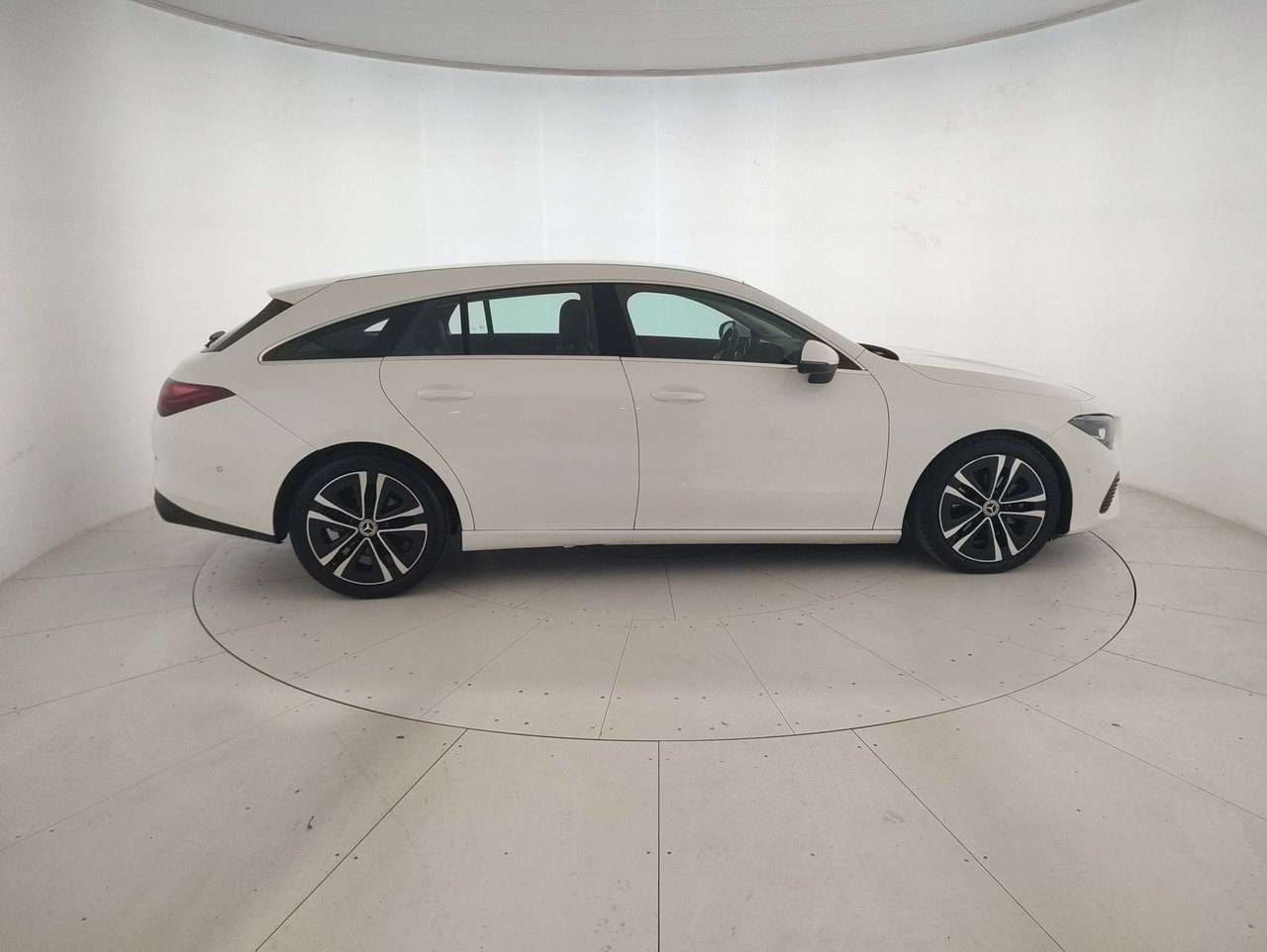 CLA Shooting Brake 180 d Progressive Advanced auto - Certified