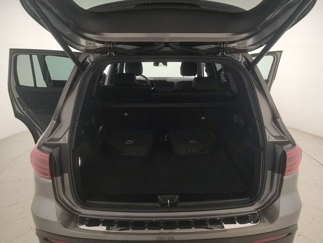 EQB 250+ AMG Line Advanced - Certified