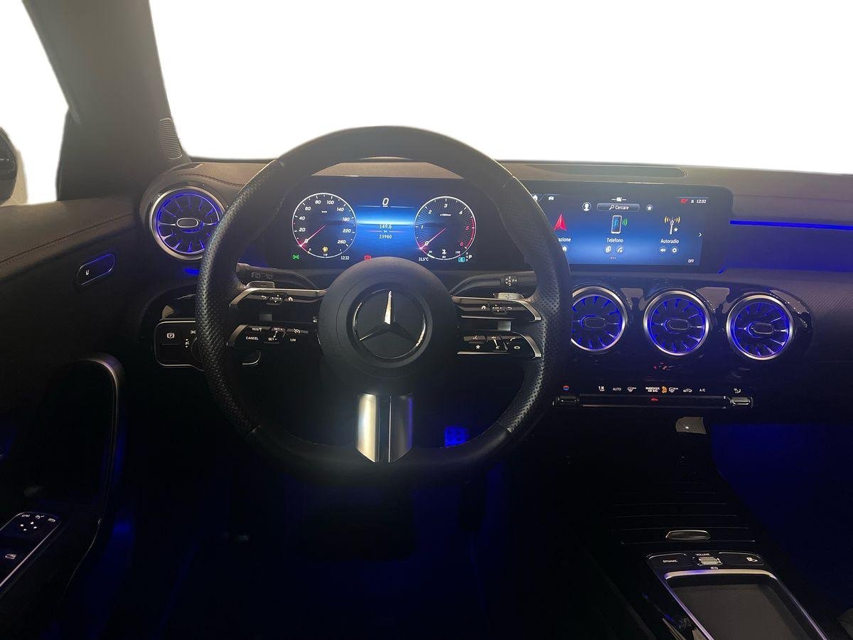 CLA Shooting Brake 200 d AMG Line Advanced Plus au - Certified