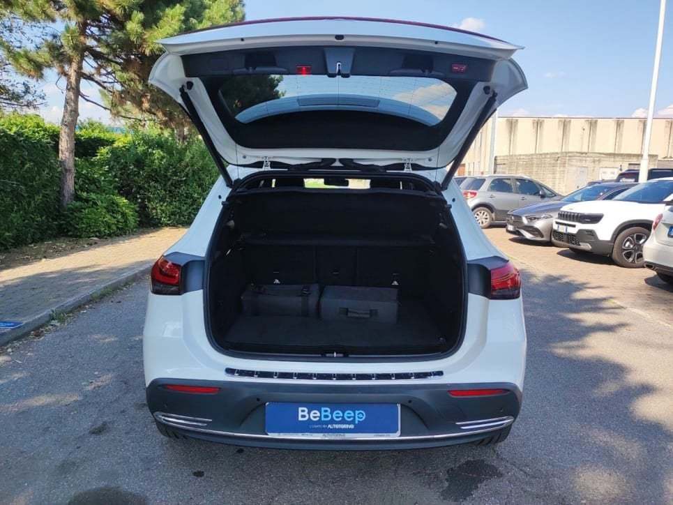 EQA 350 Sport 4matic - Certified