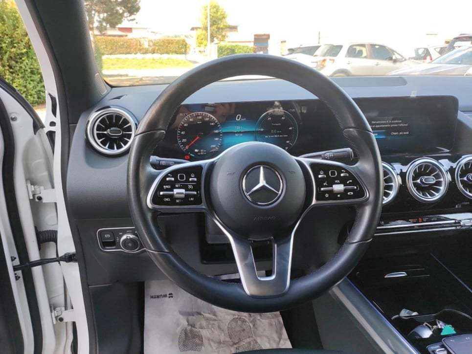 EQA 350 Sport 4matic - Certified