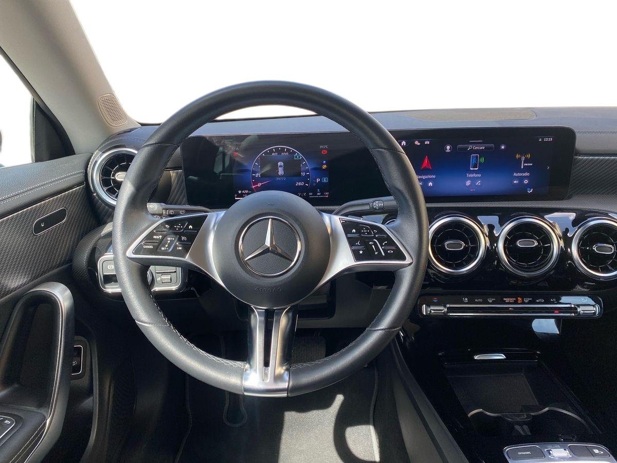 CLA Shooting Brake 180 d Progressive Advanced auto - Certified