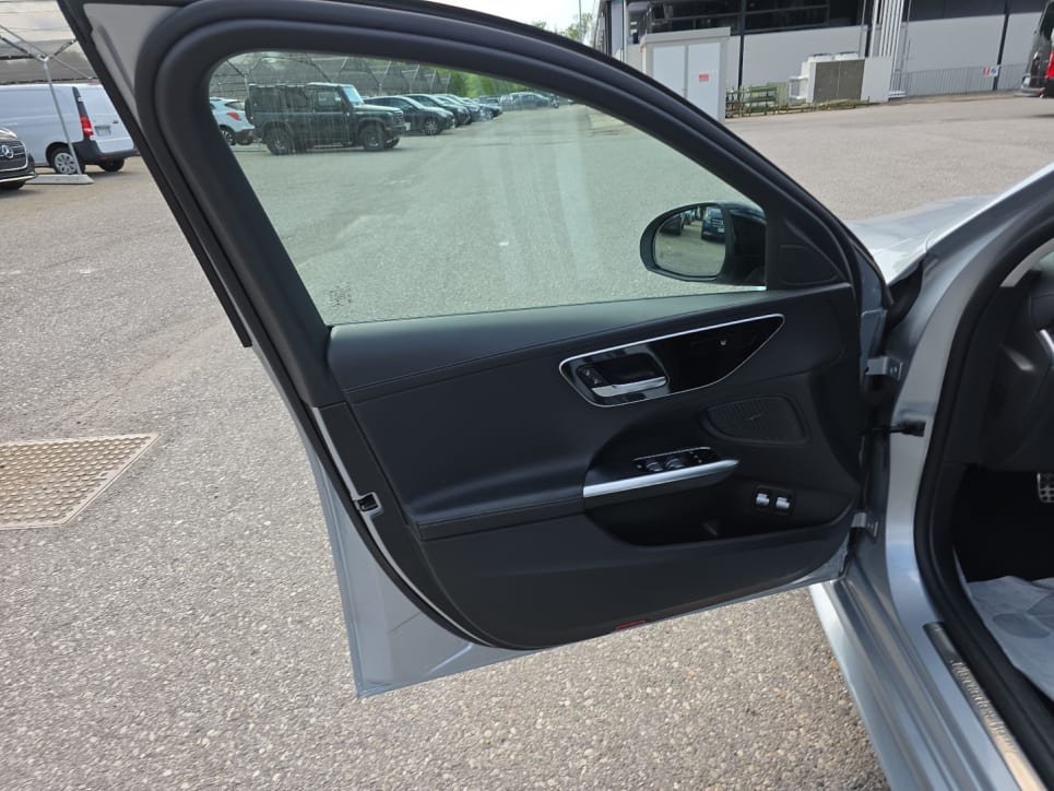 C SW 300 e phev Premium auto - Certified