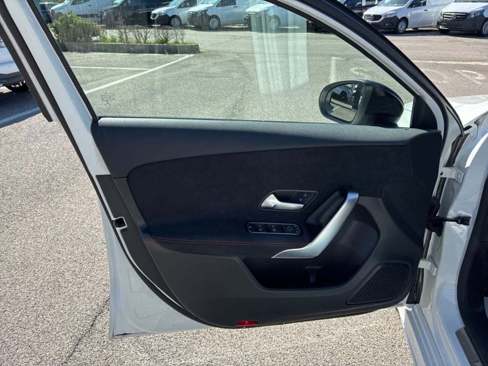 A 180 Premium auto - Certified