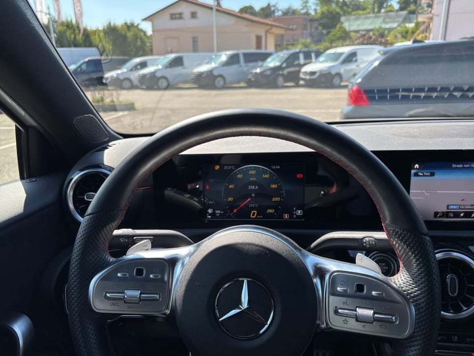 A 180 Premium auto - Certified