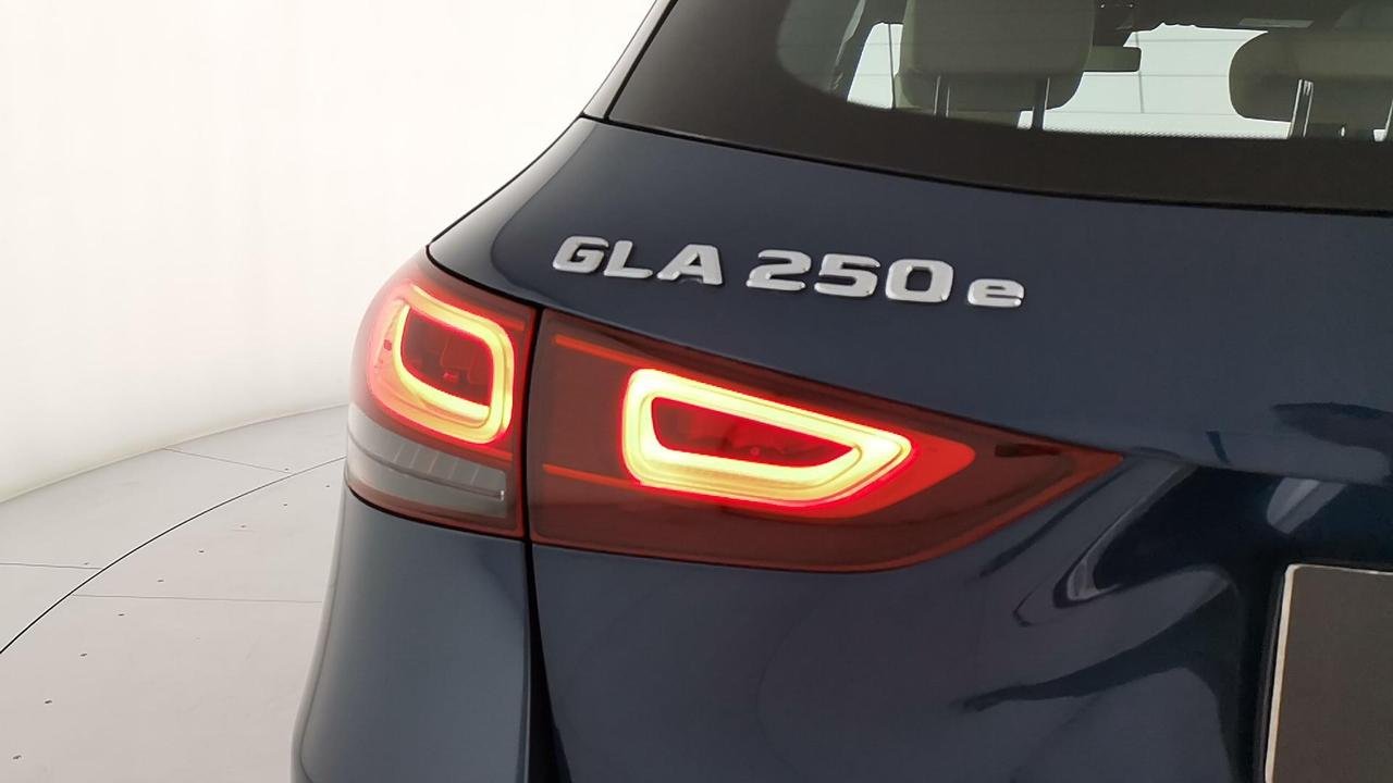 GLA 250 e phev (eq-power) Sport Plus auto - Certified